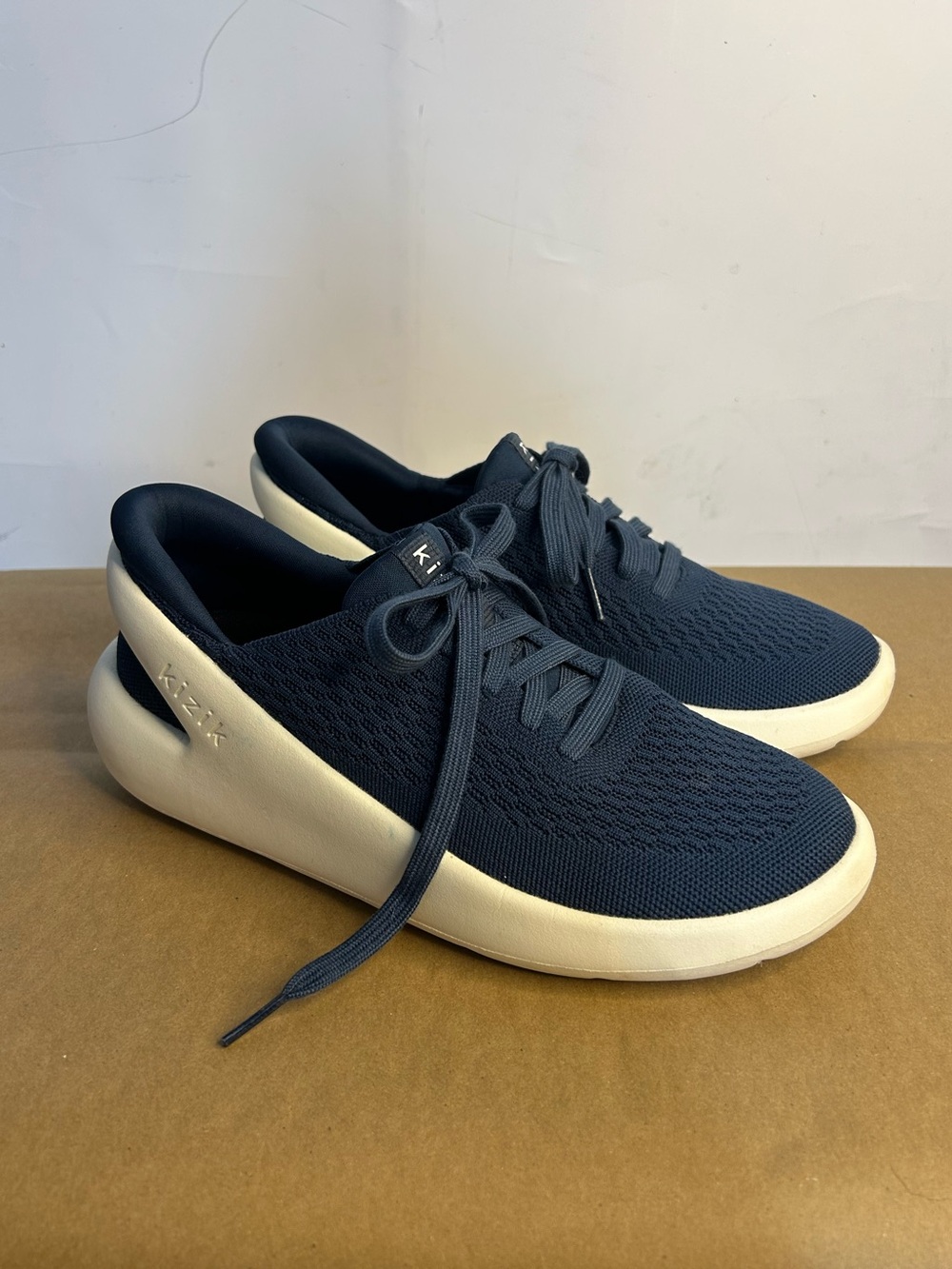 Kizik Roamer Hands-Free Slip-On Sneakers Women's Size 8